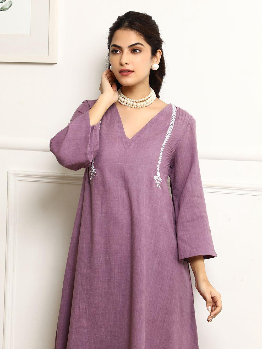 Lavender Cotton Embroidered Kurta Pants & Malmal Dupatta Set