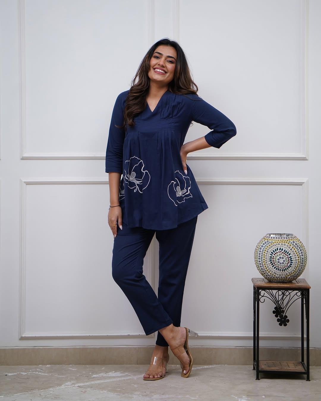Navy Blue Floral Embrodery Pleated Kurta Set