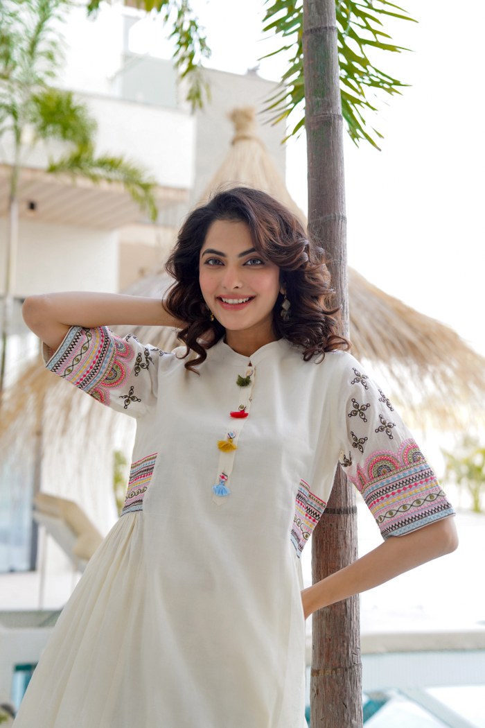 White Indo-Western Cotton Flex Embordered Kurta Set