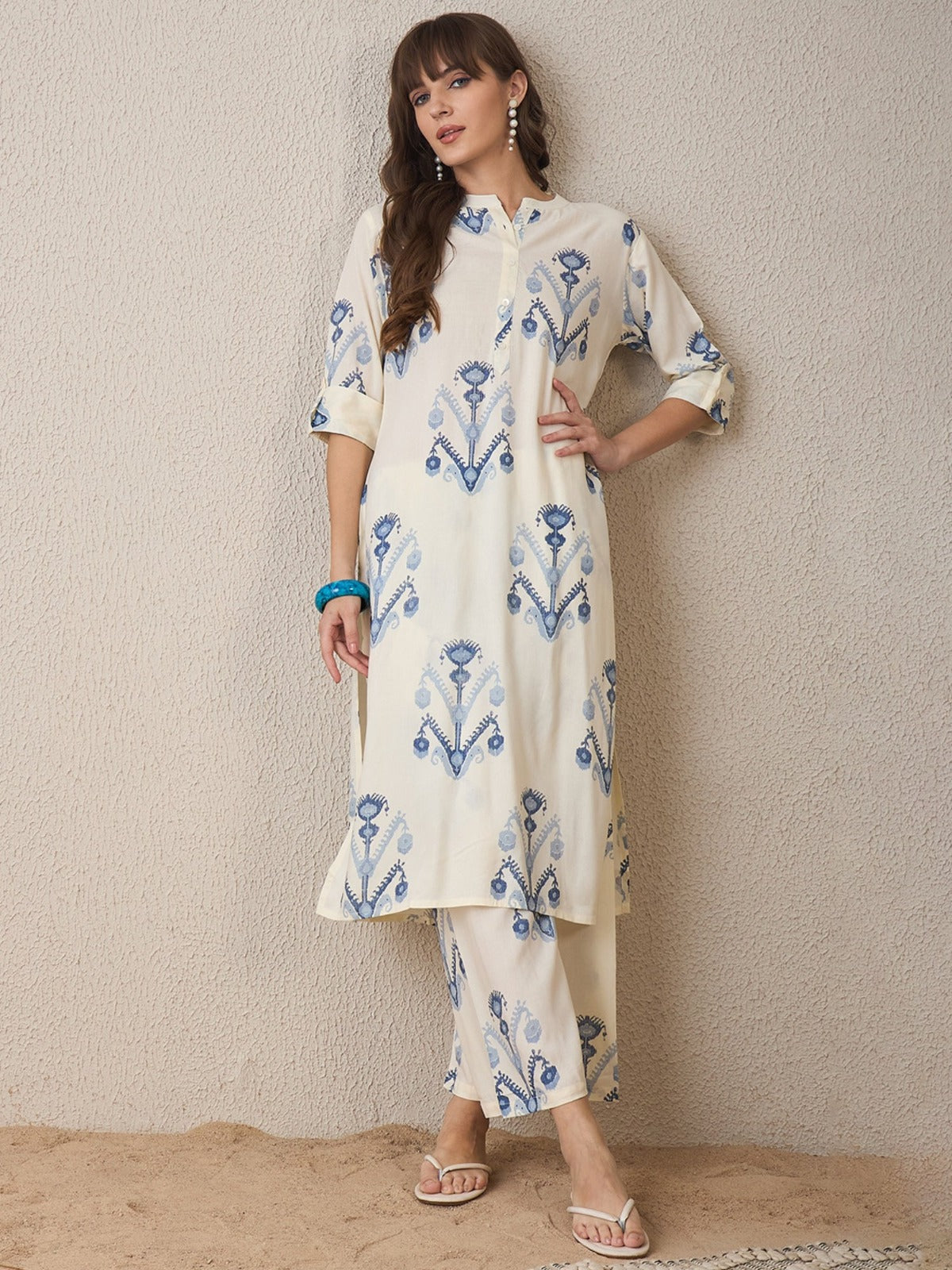 Women's Cream Blue Ikat Print Cotton Flex Co-ord Kurta & Pant Set