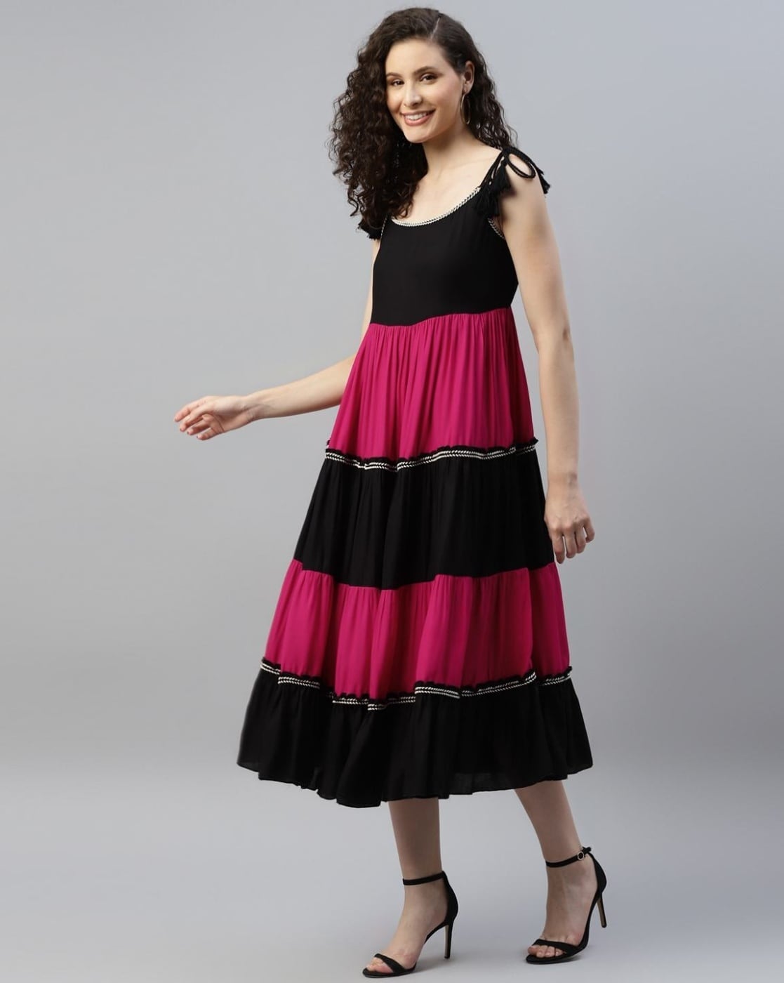 Black and Red Tiered Maxi Dress - pasoya