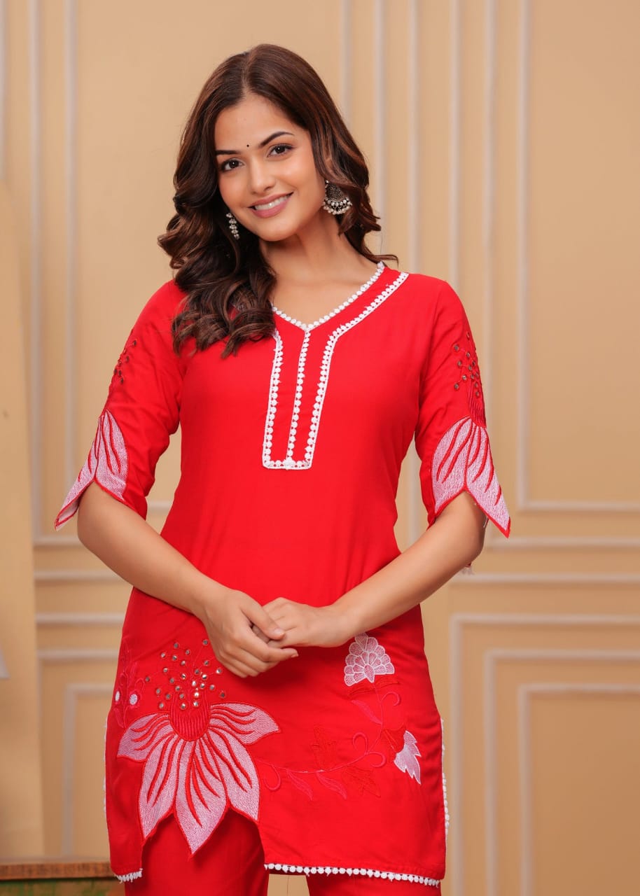 Cotton Lotus Embroidered Kurta Set - pasoya